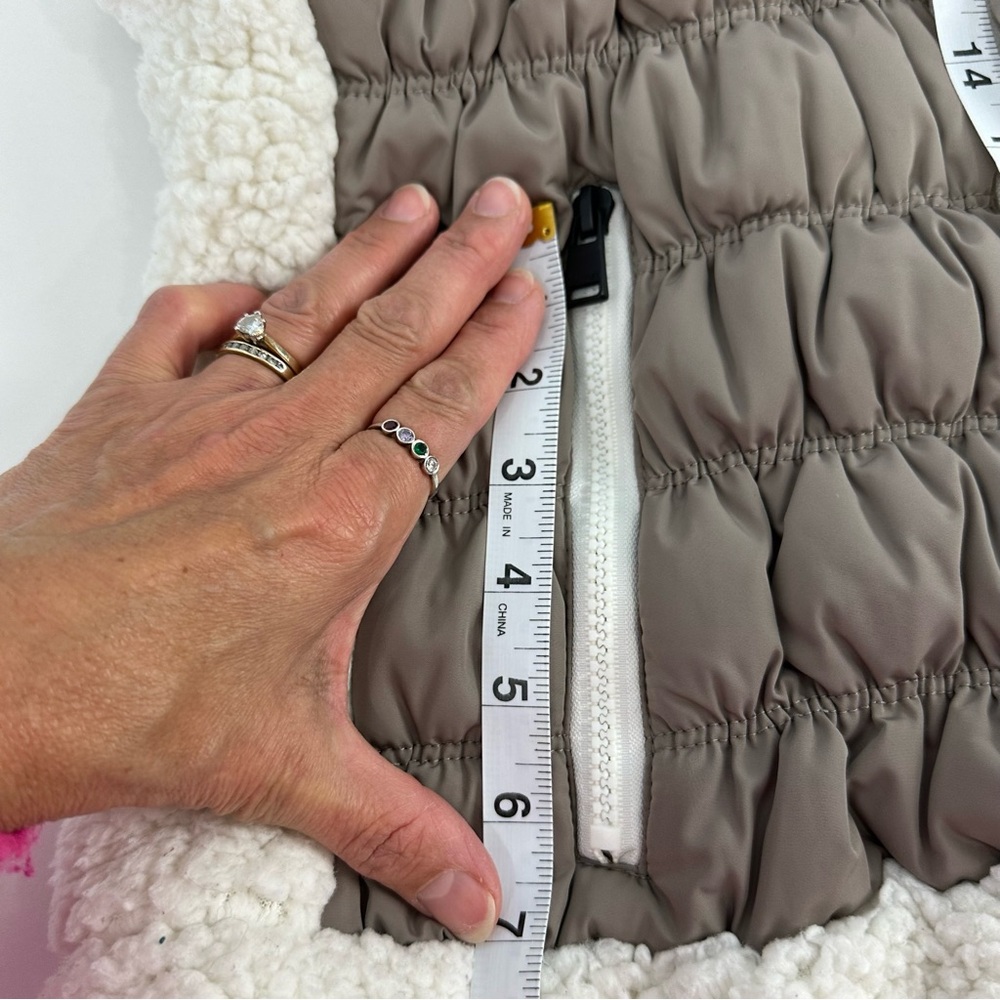 Calvin Klein Performance Size XL Taupe Puffy Vest With Cream Faux Shearling - Picture 14 of 16